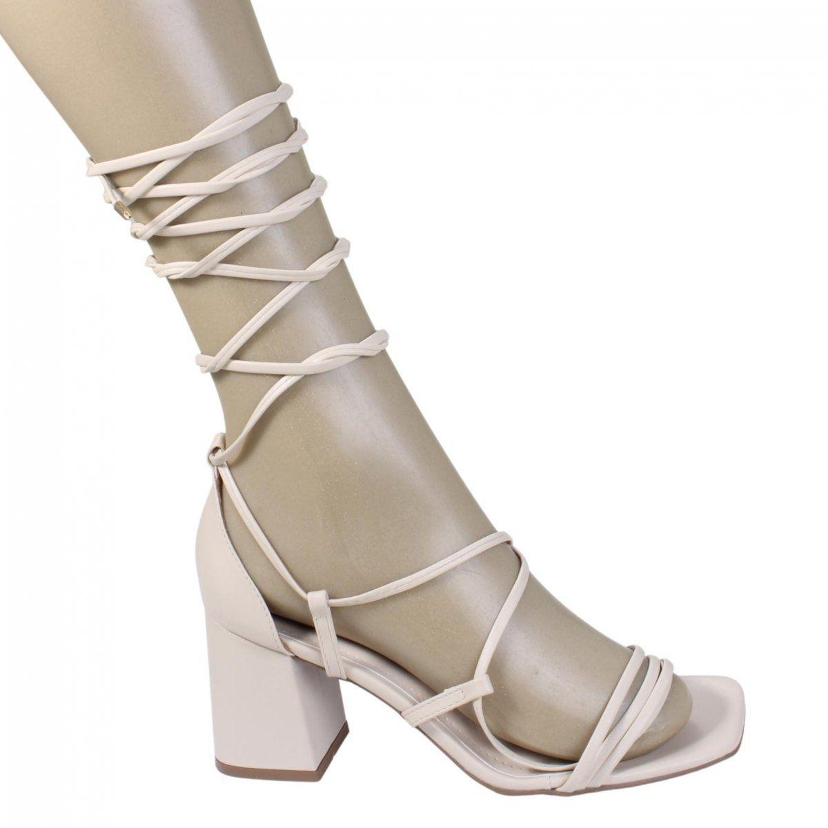 Sandalia raphaella booz salto grosso 2025