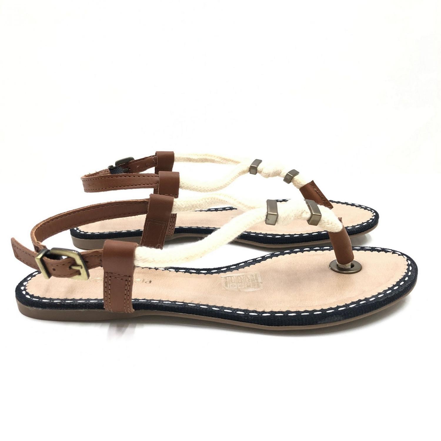 cravo e canela sandalia