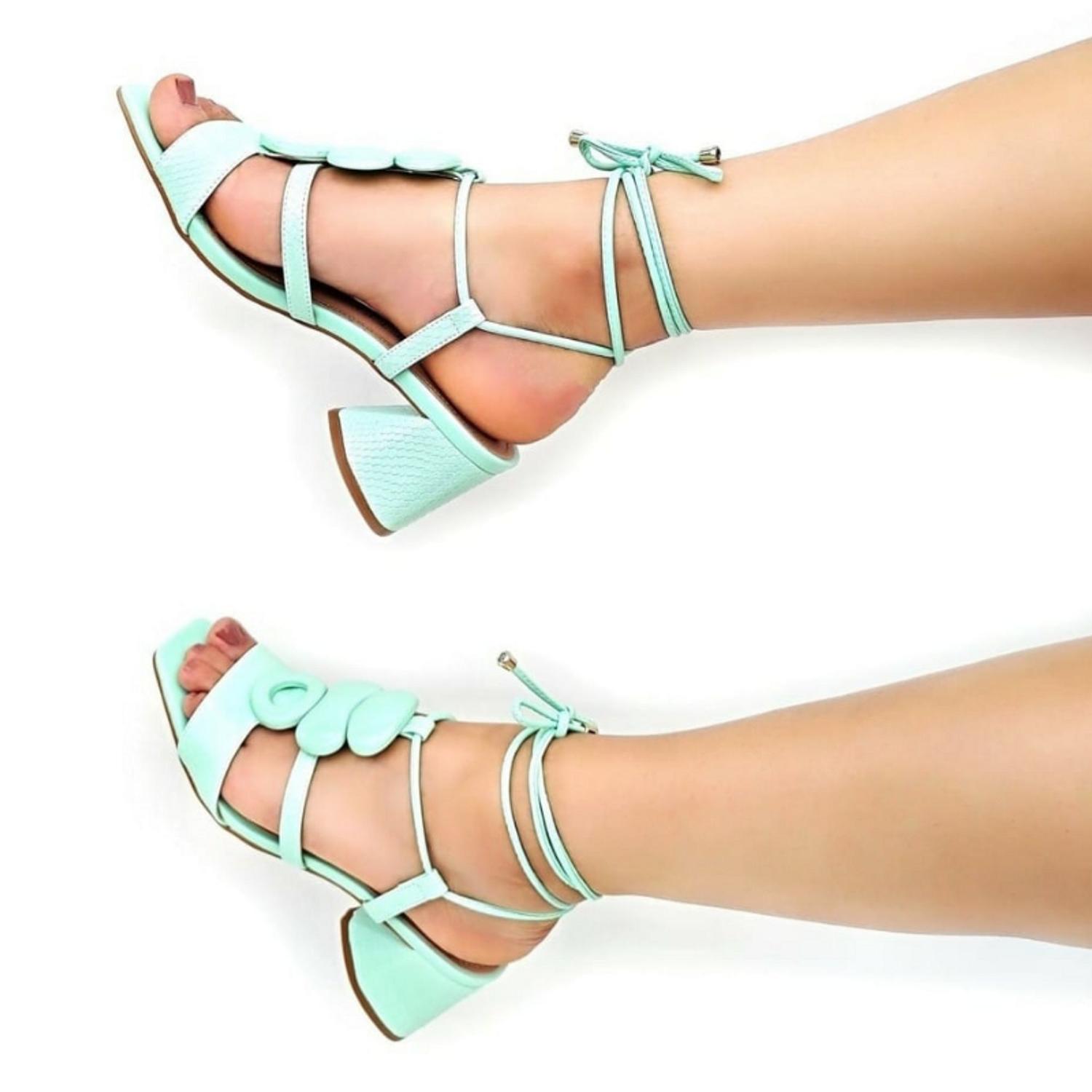 Sandália Saltinho Baixo Quadrado Baixo Amarrar Sonho de Salto - Outros Moda  e Acessórios - Magazine Luiza