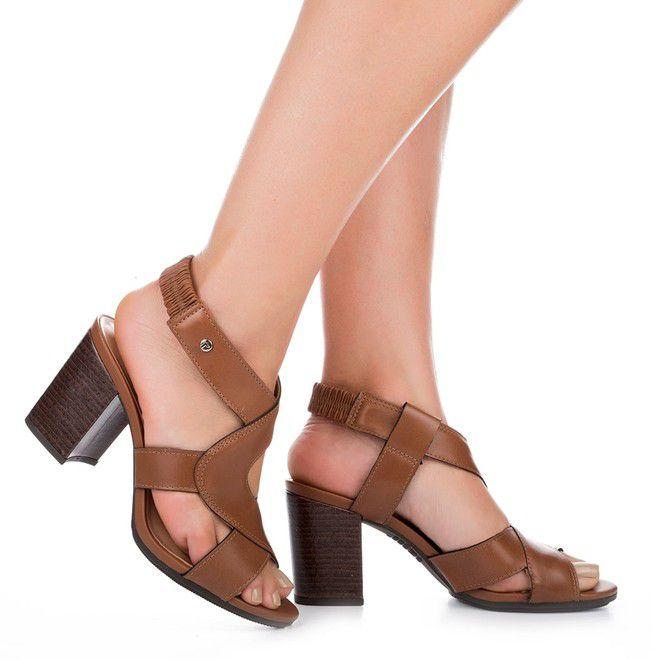 Sandália Tanara Salto Bloco Marrom | Dakota loja online de calçados -  Compre agora! - SANDÁLIA TANARA SALTO BLOCO MARROM | Tanara