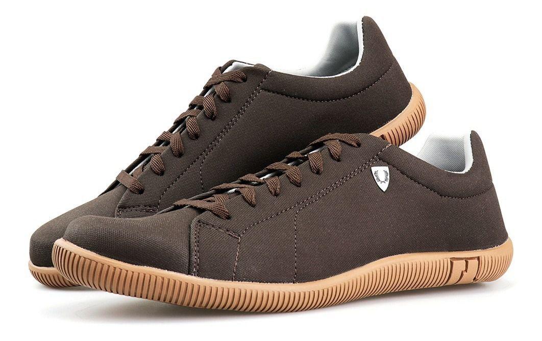 sapatenis marrom combina