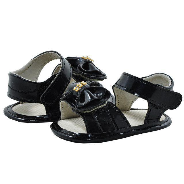 Sapatinho de Bebê Bicho de Pé - Sandália Feminina com Laço e Fecho - Verniz  - Preto - Bicho de Pé Baby - Sandália para Bebês - Magazine Luiza