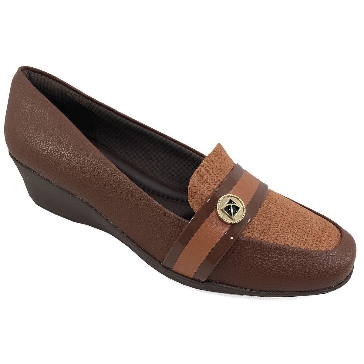 sapato anabela marrom