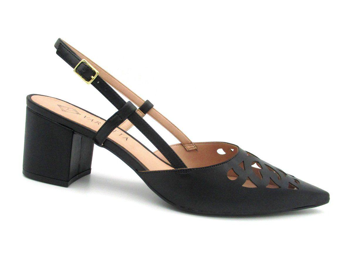 loja de sapatos com numeração grande