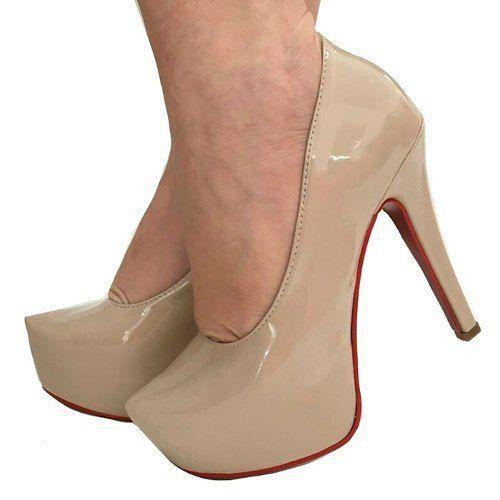 scarpin bege com solado vermelho