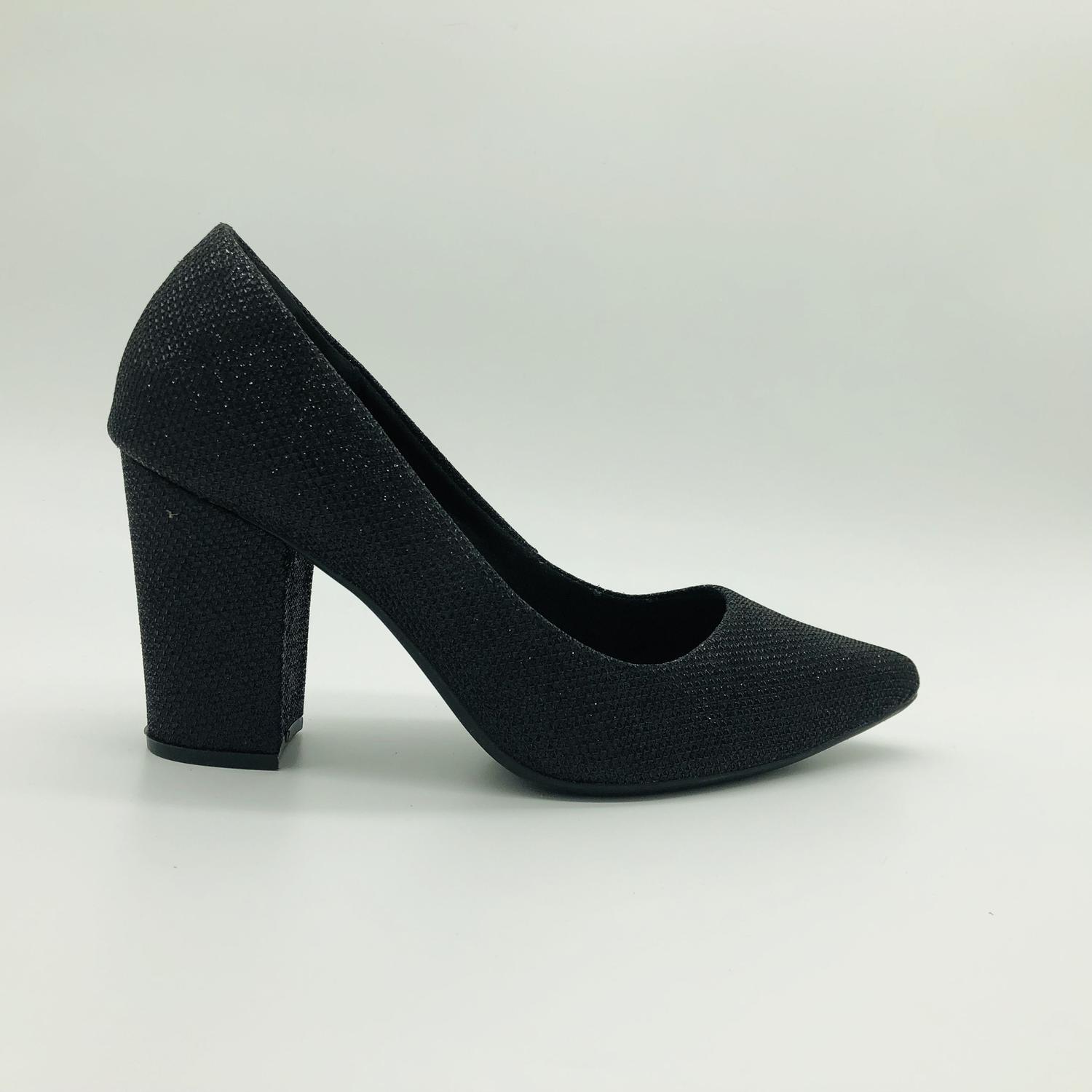 scarpin preto brilhoso