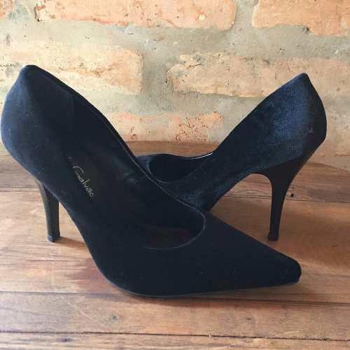 scarpin preto de veludo