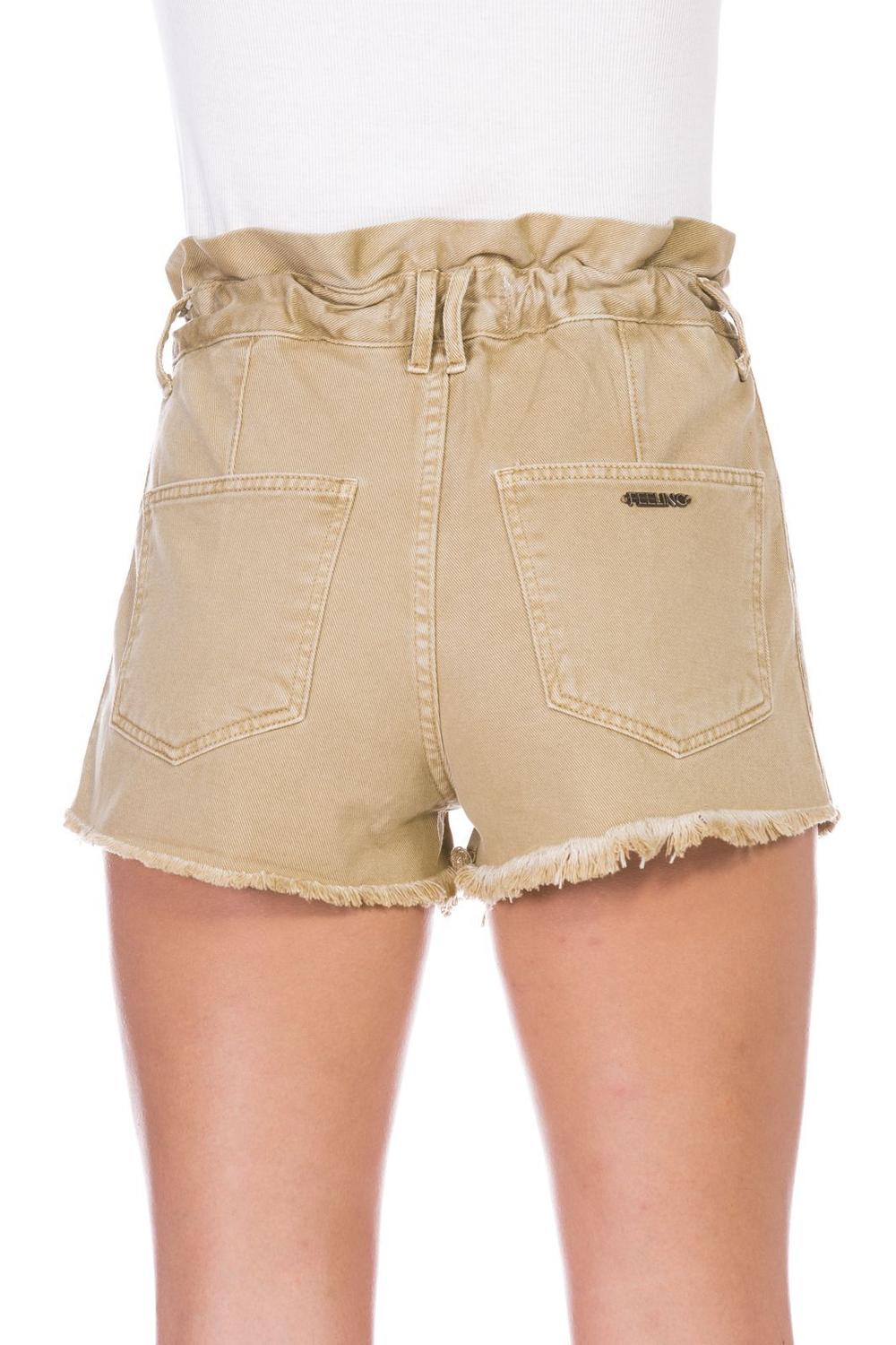 Outfit short fashion caqui