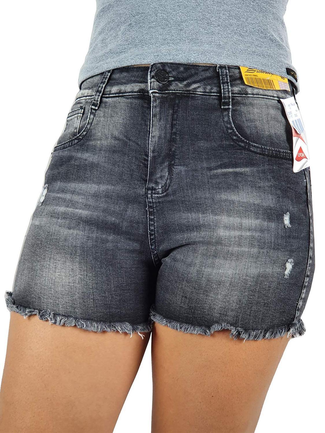 short jeans preto desfiado