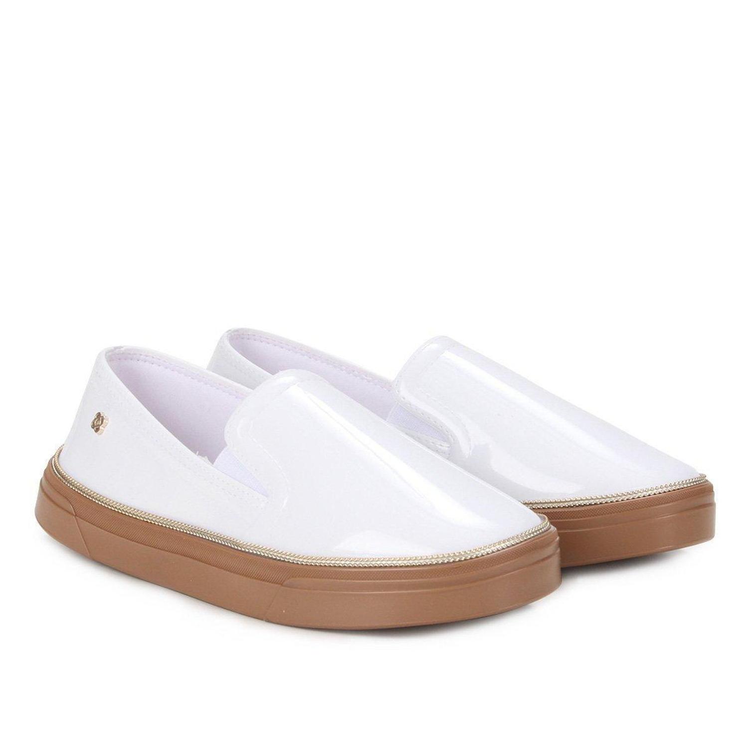 slip on petite jolie