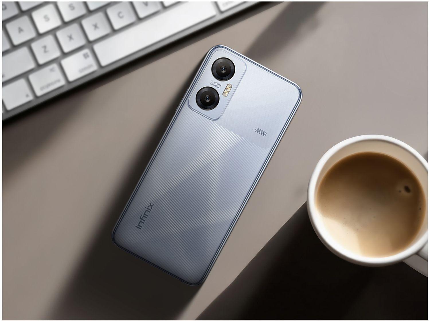 Smartphone Infinix Hot 20 128GB Azul 5G MediaTek Dimensity 810 4GB RAM 6,6" Câm. Dupla + Selfie 8MP Dual Chip