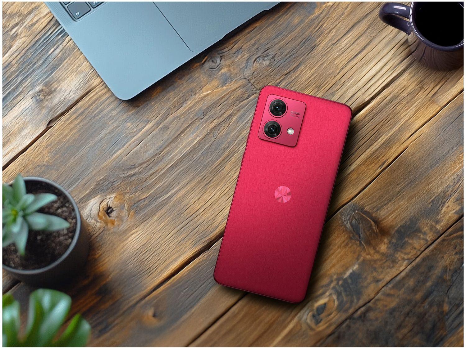 Smartphone Motorola Moto G84 256GB Magenta 5G Snapdragon 695 8GB RAM 6,55" Câm. Dupla + Selfie 16MP Dual Chip