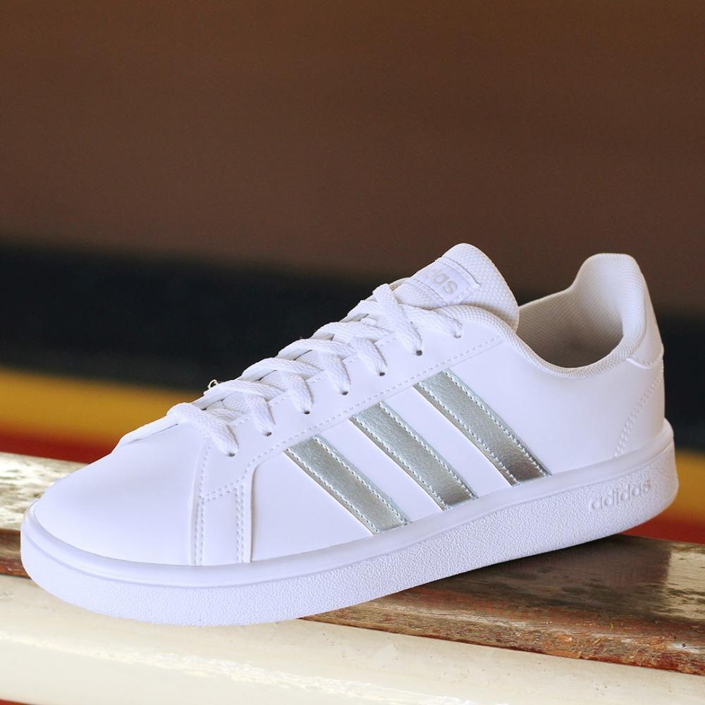 tenis adidas feminino branco e prata