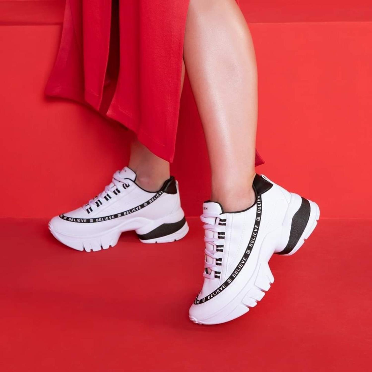 Tênis Sola Alta Ramarim Move On Knit Preto - Compre online Pixolé Calçados  e Acessórios