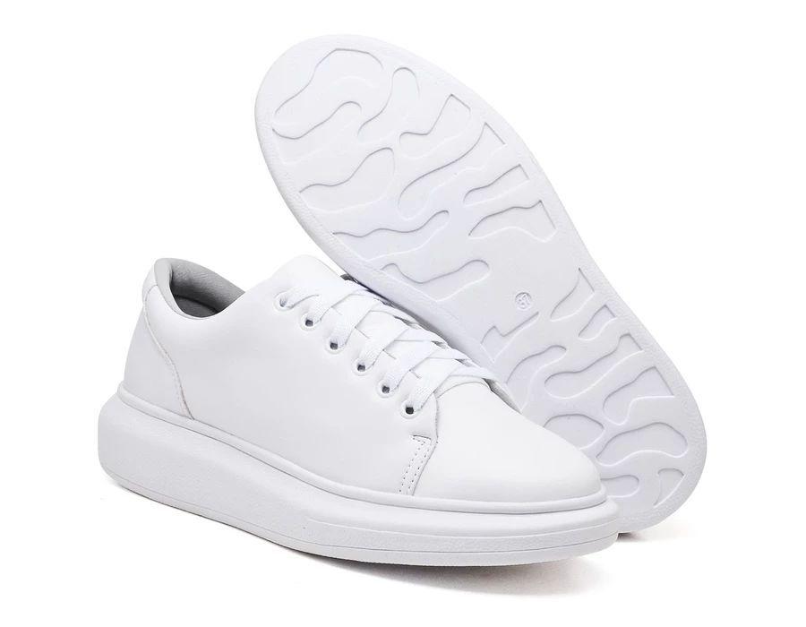 Tênis Casual Feminino Solado Alto Flat Form Moda Tendencia 2020 Branco -  Tenehi - Calçados Femininos - Magazine Luiza