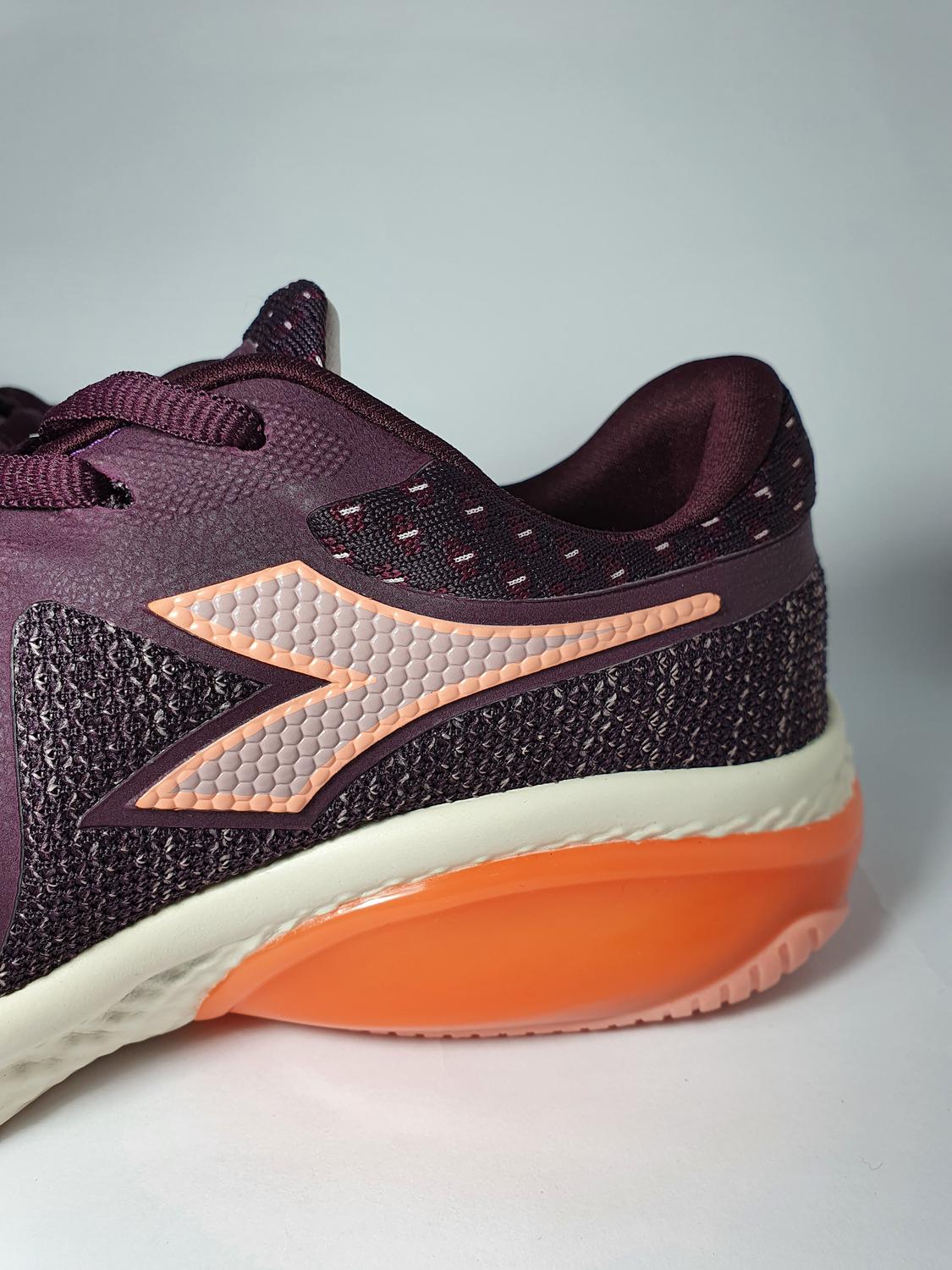 tenis diadora feminino para caminhada