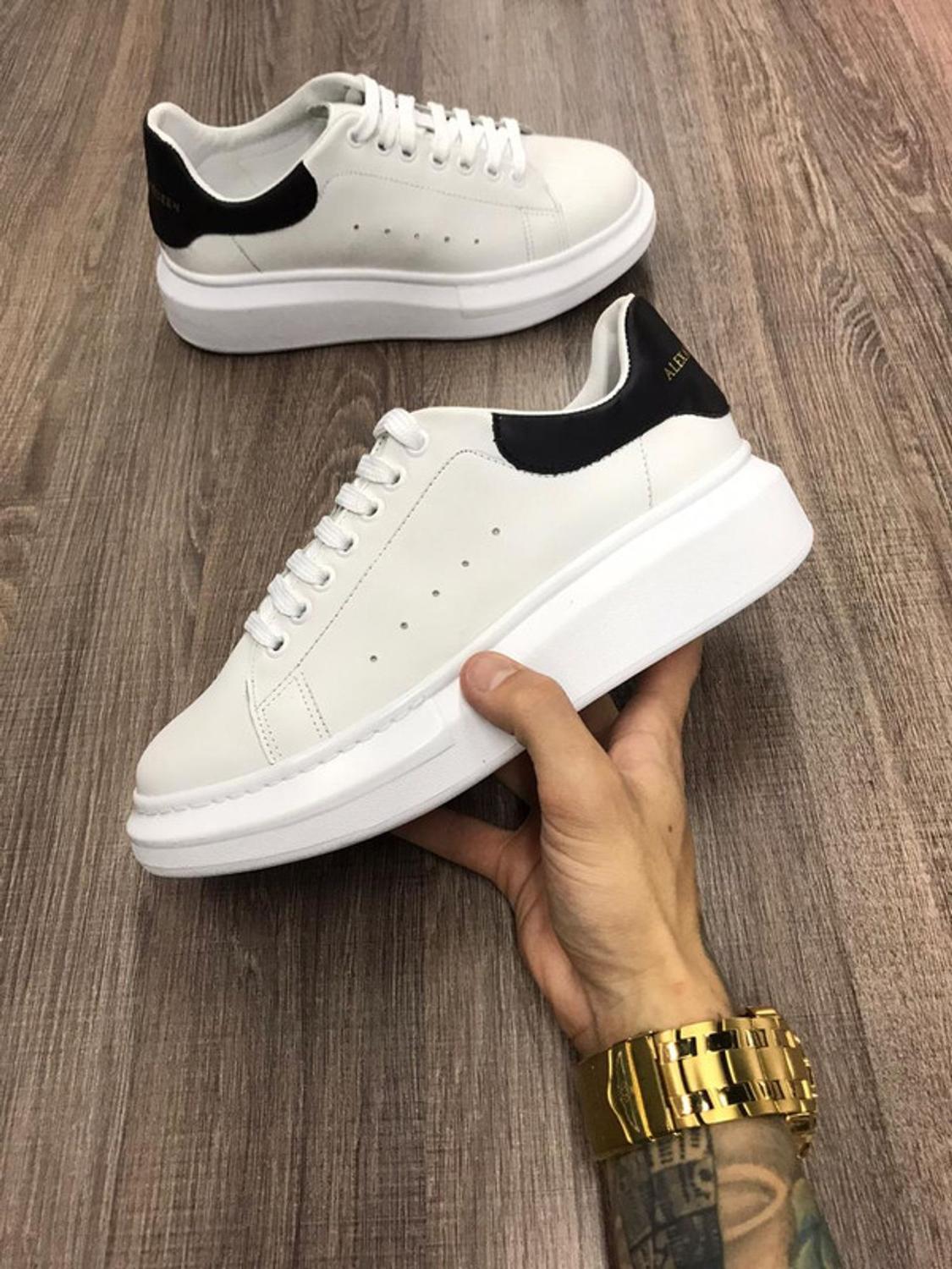 Tênis Oversized Alexander Mcqueen Branco - Mcquem - Outros Moda e  Acessórios - Magazine Luiza