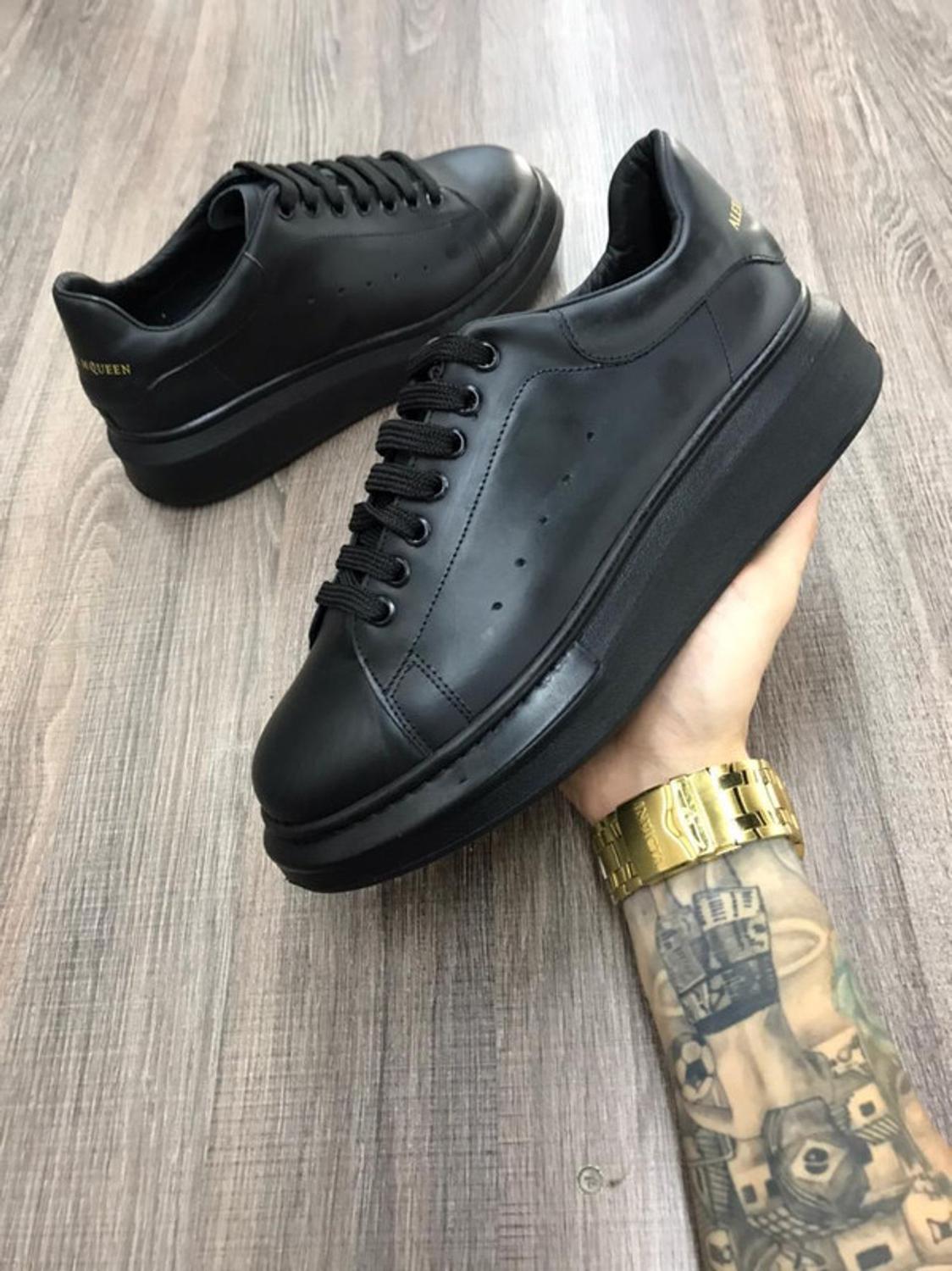 Tênis Oversized Alexander Mcqueen Preto Inteiro - Mcquem - Outros Moda e  Acessórios - Magazine Luiza