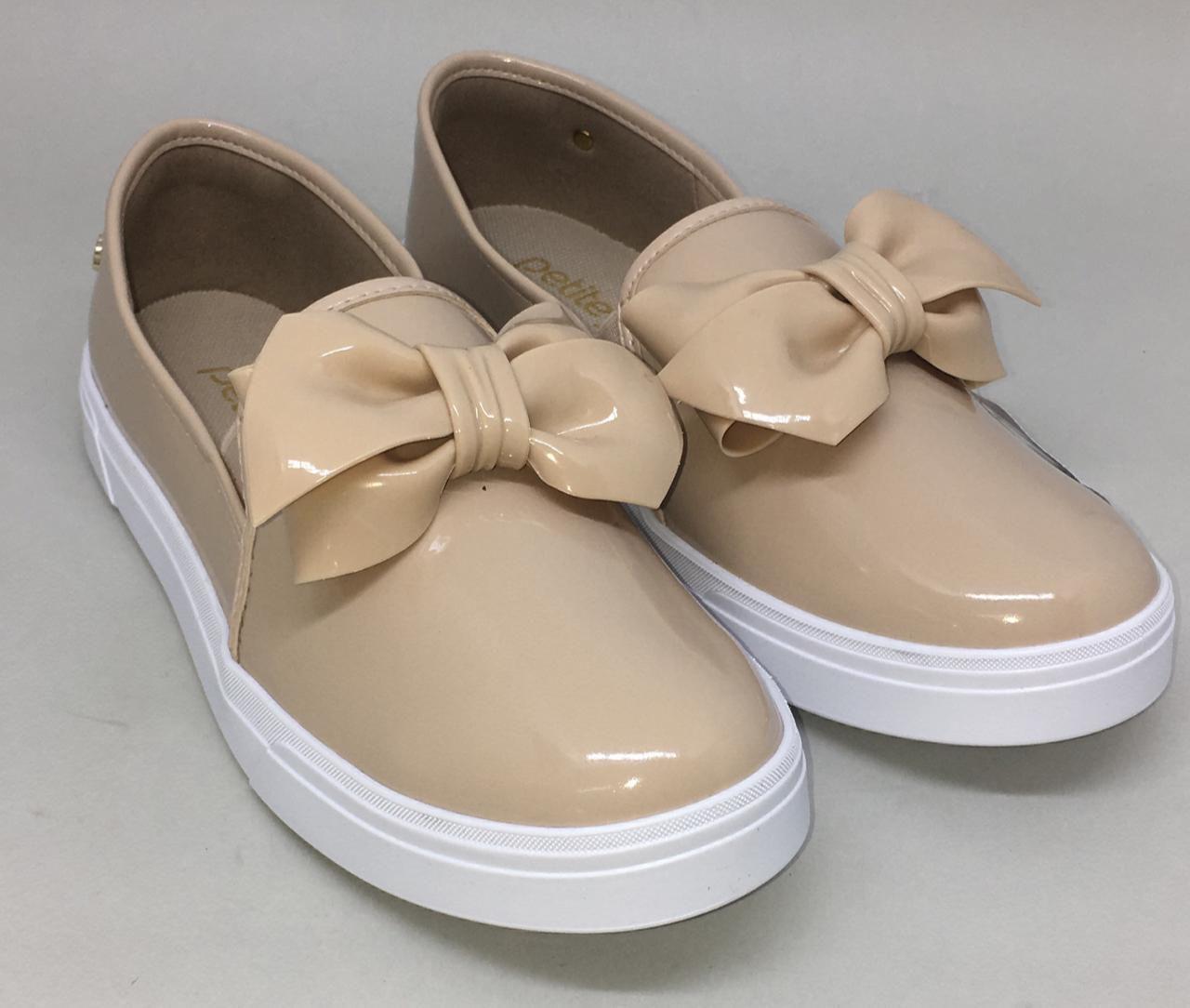 tenis petite jolie nude