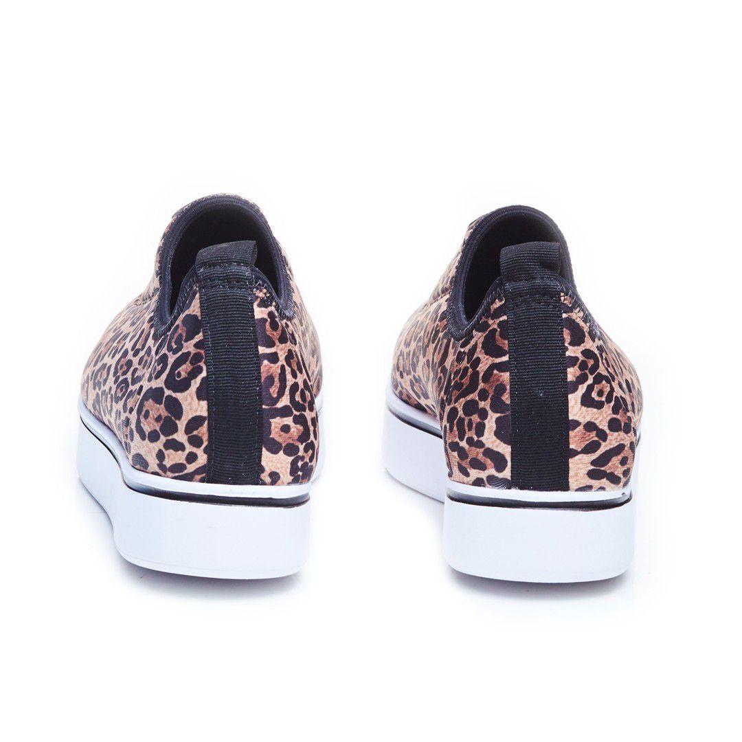 slip on moleca onça