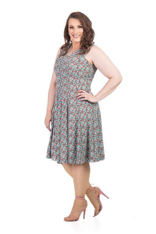 vestido de nesga curto