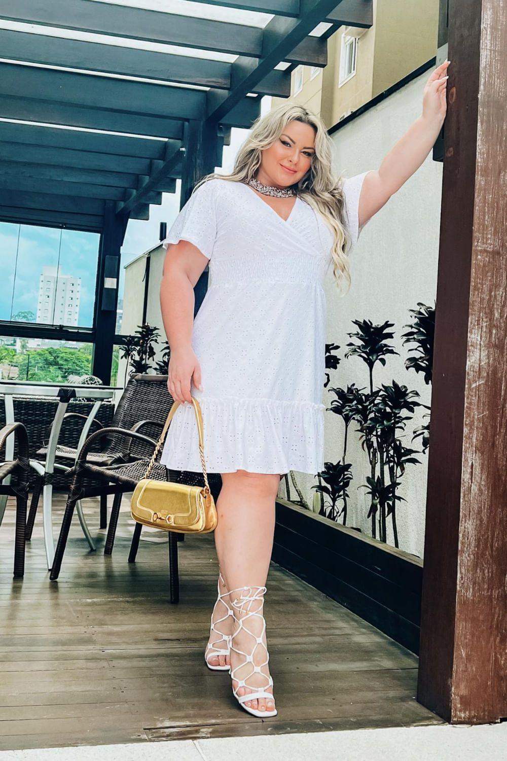 Vestido curto store branco plus size