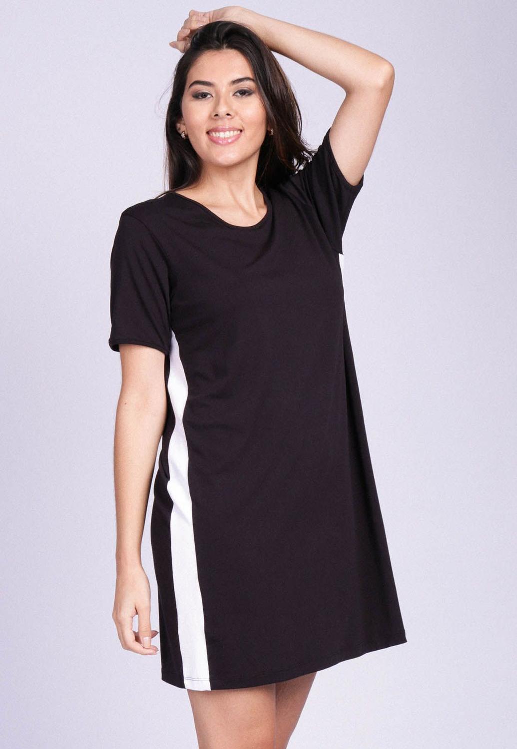 vestido camisetão preto