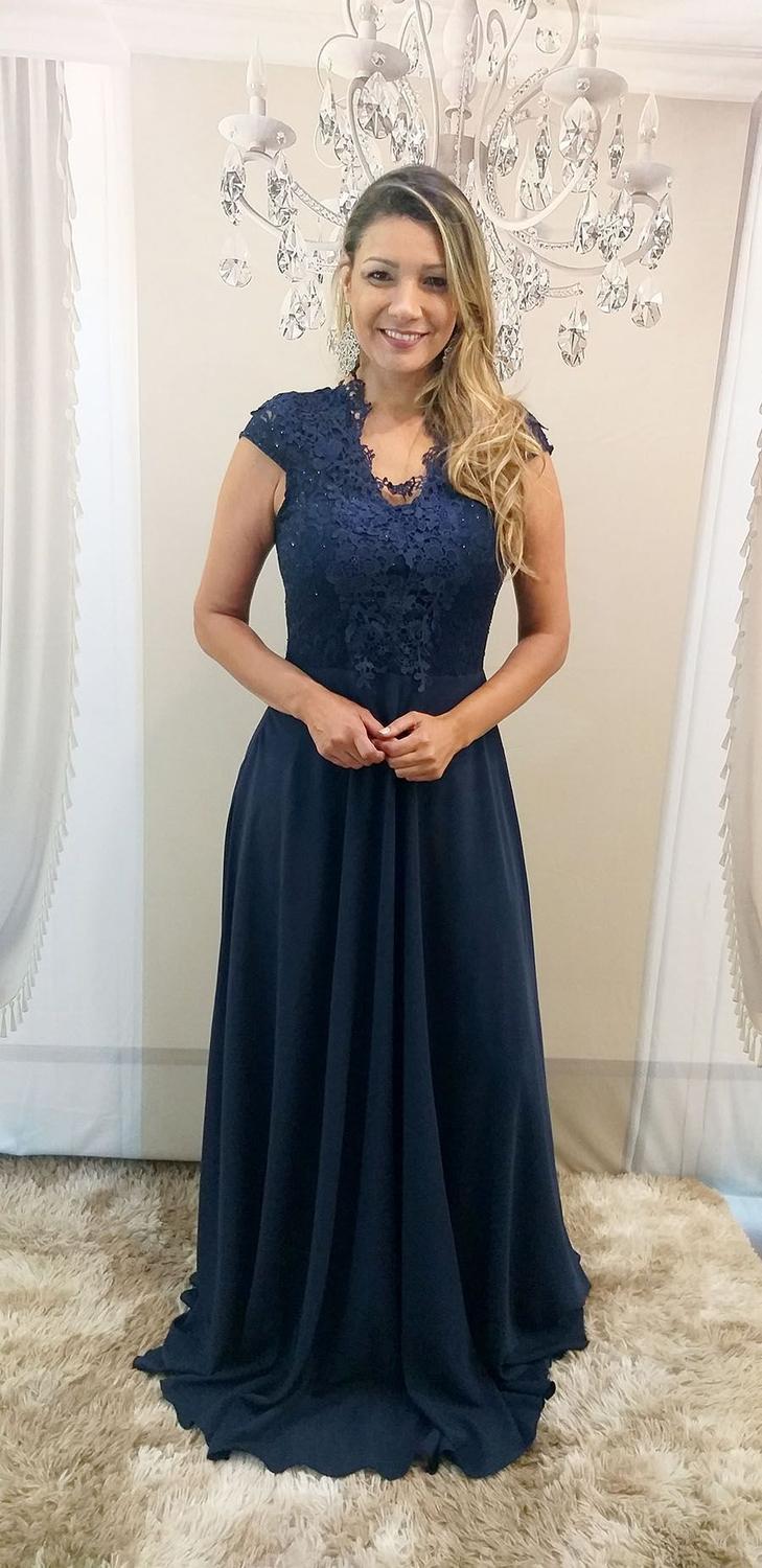 vestido para madrinha de casamento na cor azul marinho