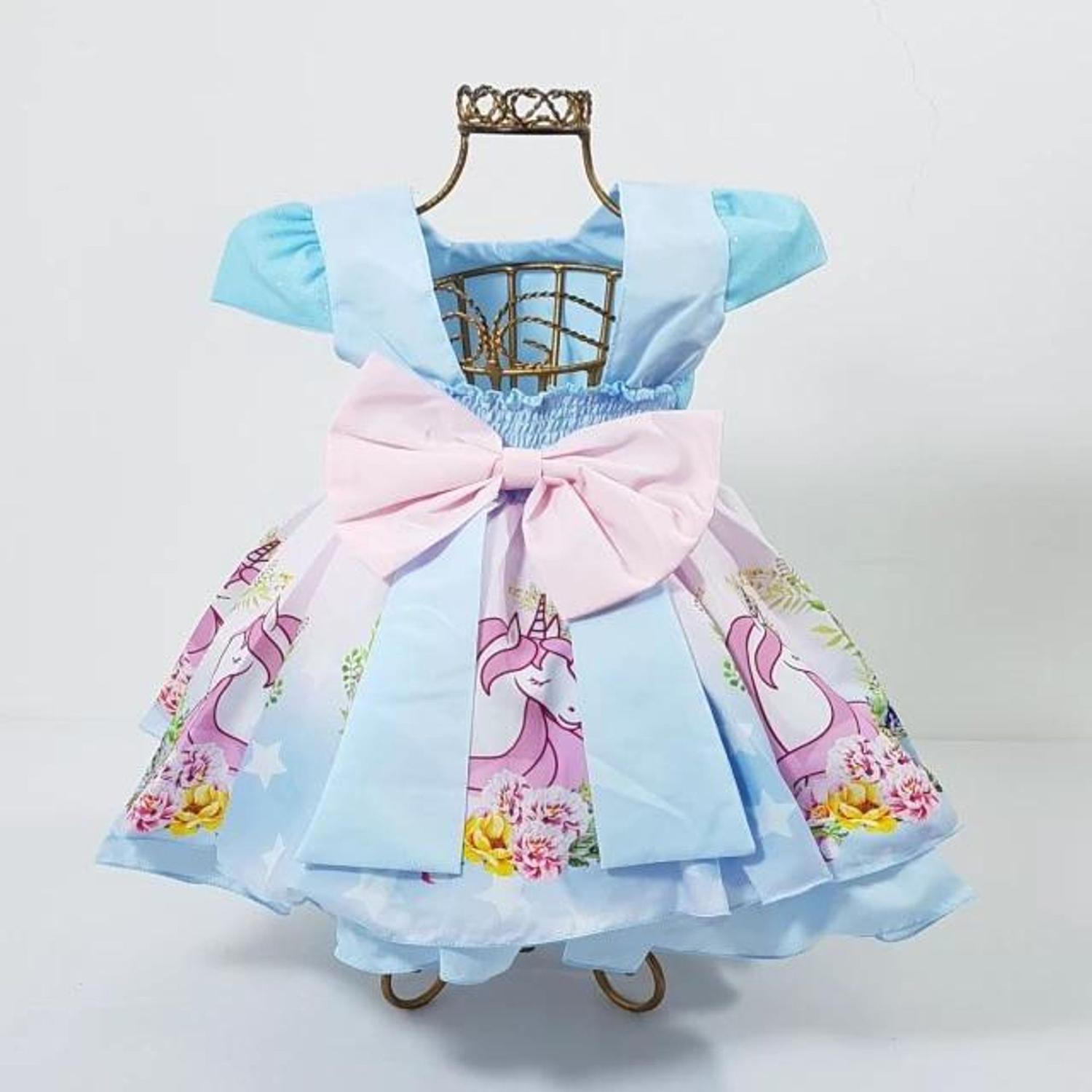 Vestido Infantil Princesa dos Unicórnios