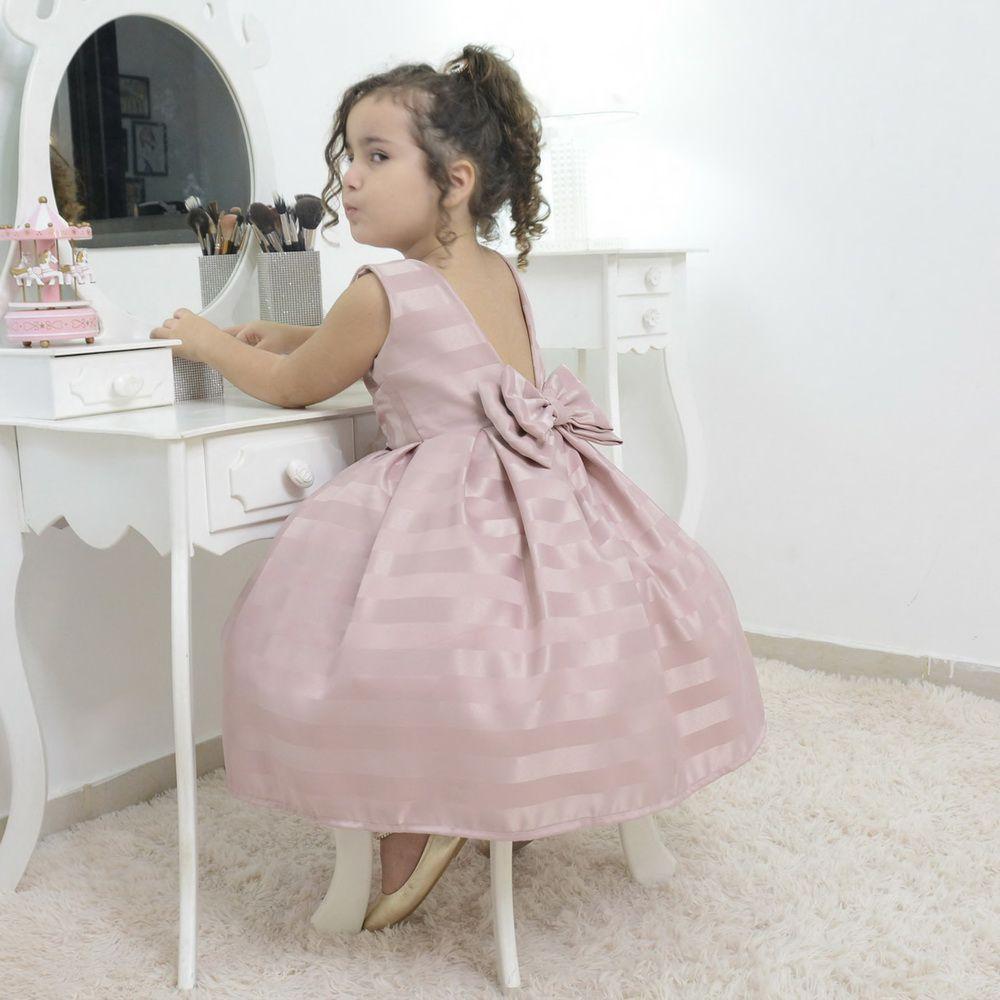 vestido cor rosa seco