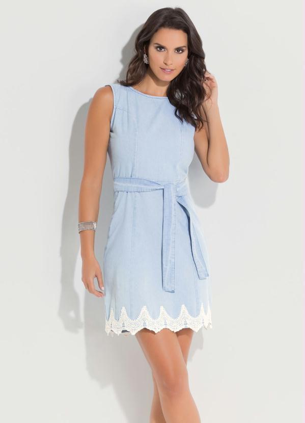 vestido jeans com bordado na barra