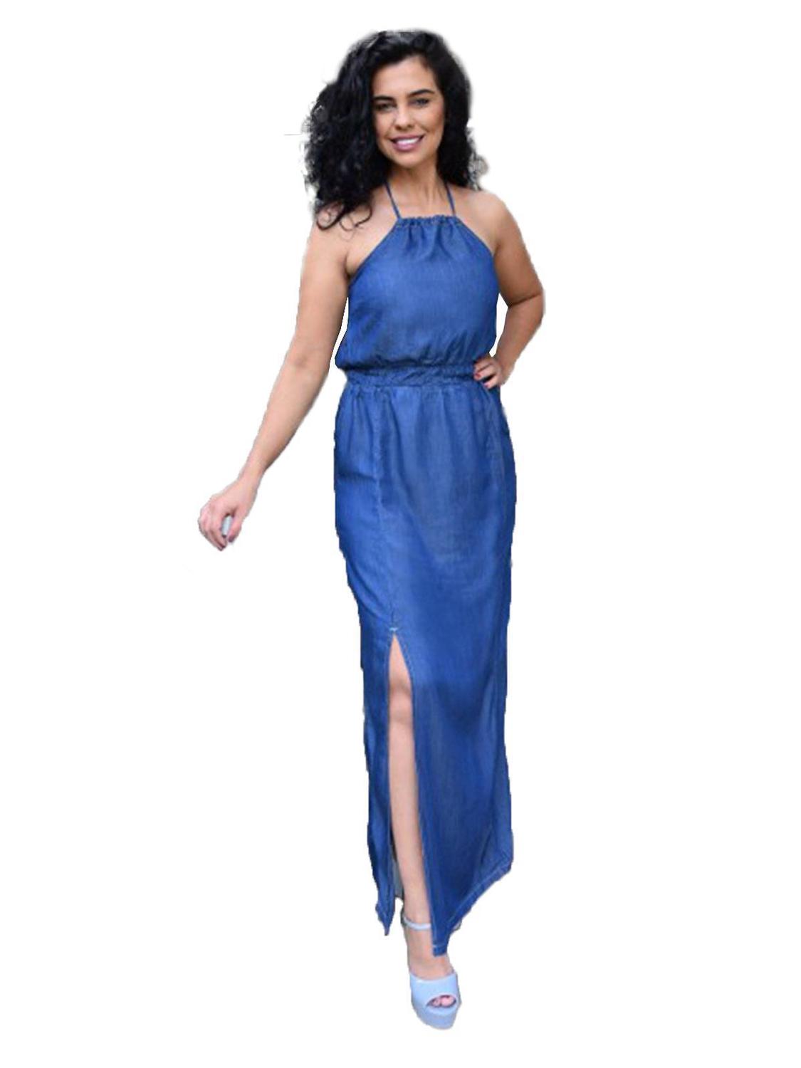 vestido com alça no pescoço
