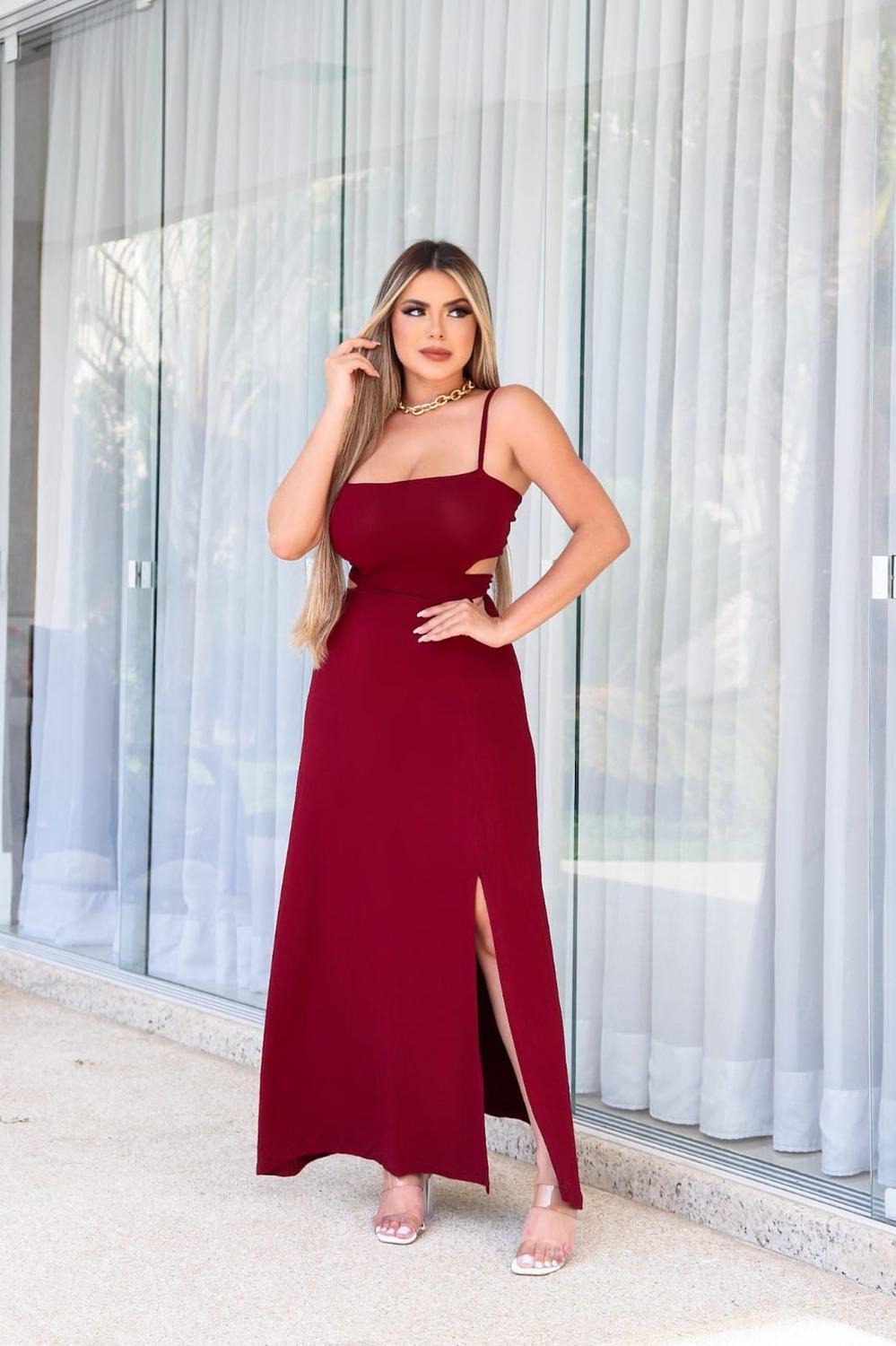 Vestido Longo Com Fenda Vestido Longo Com Fenda Vestido Longo