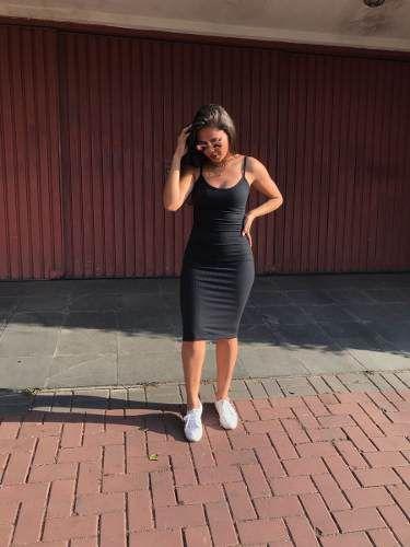 vestido canelado midi alcinha