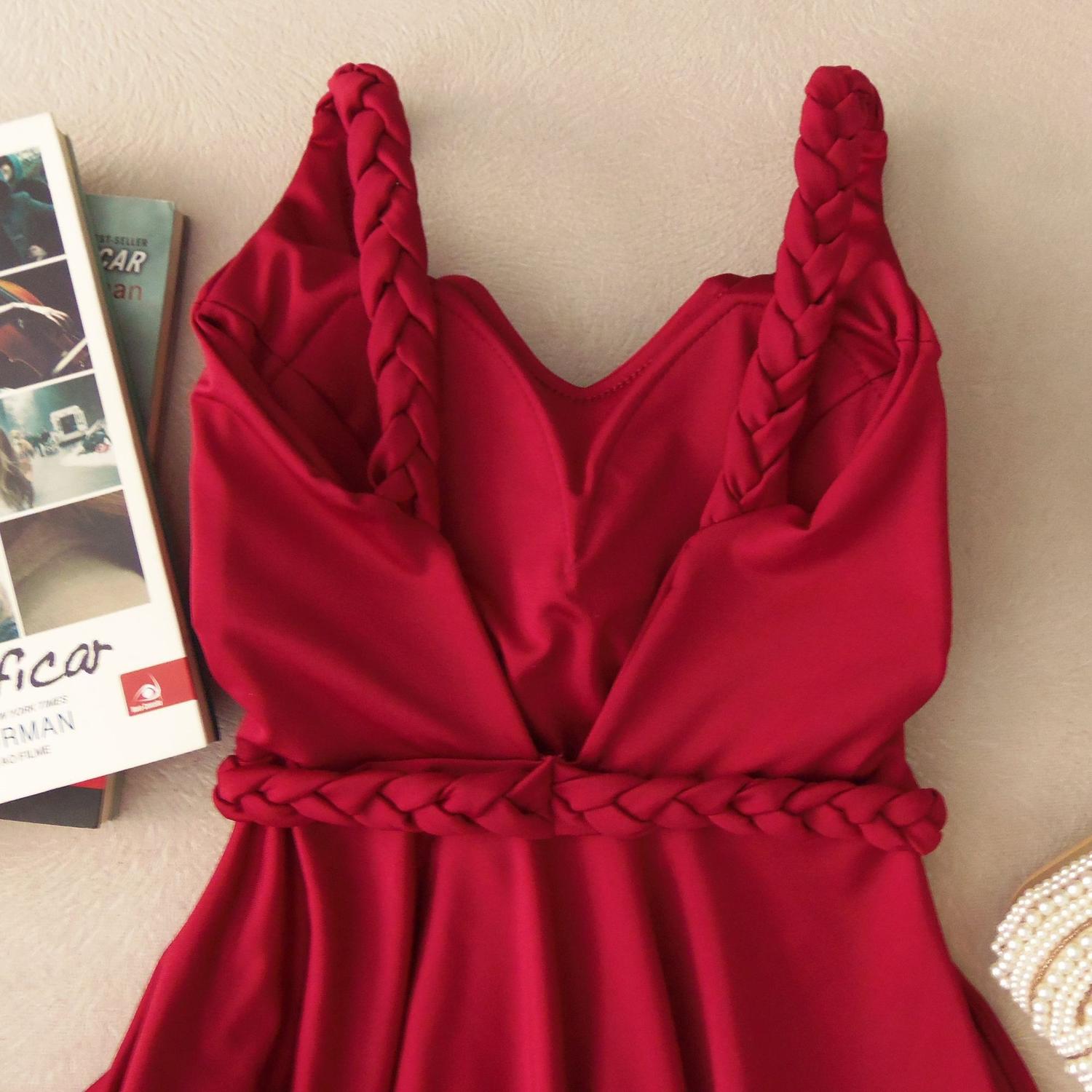 vestido rodado acinturado vermelho
