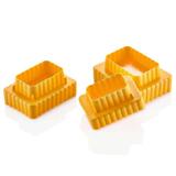 3 Três jogos com 3 cortadores de biscoitos Sunplast 21613