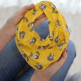 Babador Bandana Impermeável com Regulagem Tricoline e Malha Raposas Amarelo e Cinza - Mais que baby