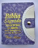Bíblia Sagrada com harpa, índice, letra grande e botão - Floral Lilás - Casa publicadora paulista