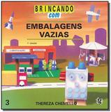 Brincando com embalagens vazias - Global