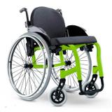 Cadeira de Rodas Monobloco Star Lite Ortobras Alumínio com Encosto Rígido Hummel Anatômico Peso Leve verde folha 42x45