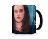 Caneca 13 Reasons Why Hannah Baker Black - Artgeek