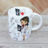 Caneca ceramica decorada profissão medicina feminina - ceram. regina - Ceram.regi