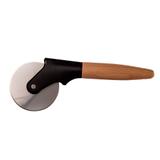 Cortador de pizza lâmina inox base de nylon cabo de madeira linha Riga Design