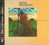 Livro + CD Milton Nascimento - Journey To Dawn - Abril