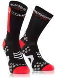 Meia de compressao compressport v2.1 cano medio para bike preta e vermelha