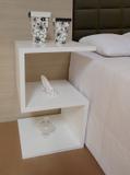 Mesa "S" Lateral de Apoio Cabeceira ou Criado Mudo - Branco Laca - Formalivre