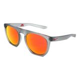 Óculos Solar Nike Modelo Flatspot EV1045 016 Cinza Translúcido Lente Laranja Medidas 52-20-145