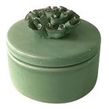 Pote de ceramica verde com flores aplicadas 3d 10,8cm x 10,8 - Btc decor