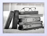 Quadro Decorativo em Preto e Branco Livros Empilhados 40x30cm - Decore pronto