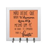 Quadro Porta Chaves 24x24cm Frases Qua Nada te Desanime Decorativo Chaveiro Moldura Branca - Oppen house